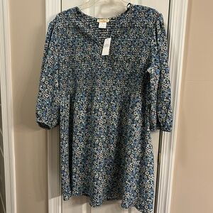 Sweet magnolia blue floral dress. 3/4 sleeve size XL